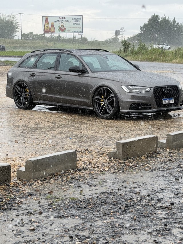 Audi Avant cinza, carro importado atendido pela FL Motorsport